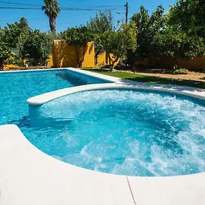 https://oasis-con-piscina-y-barbacoa-en-el-aljarafe-sevilla.es-andalucia.com